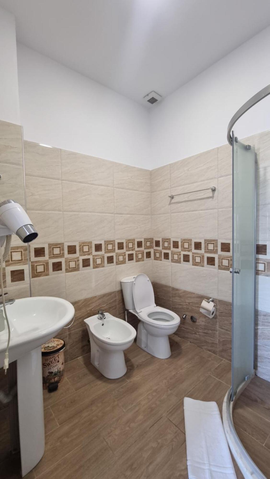 Blue Amr Hotell Škalngur Exteriör bild