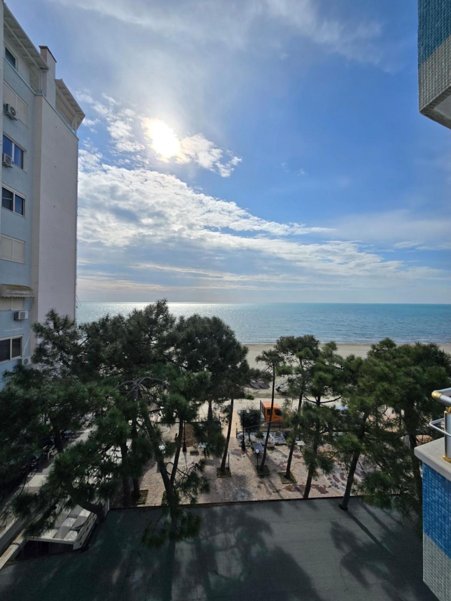 Blue Amr Hotell Škalngur Exteriör bild