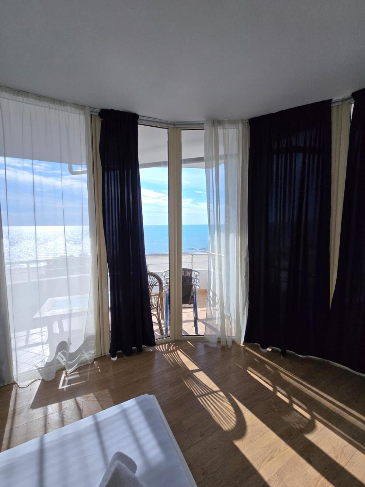 Blue Amr Hotell Škalngur Exteriör bild