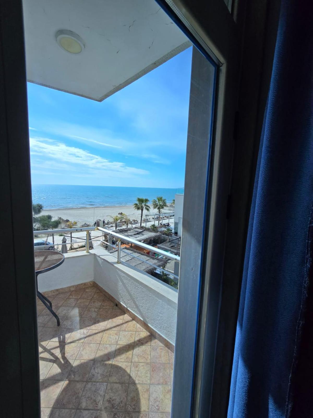 Blue Amr Hotell Škalngur Exteriör bild