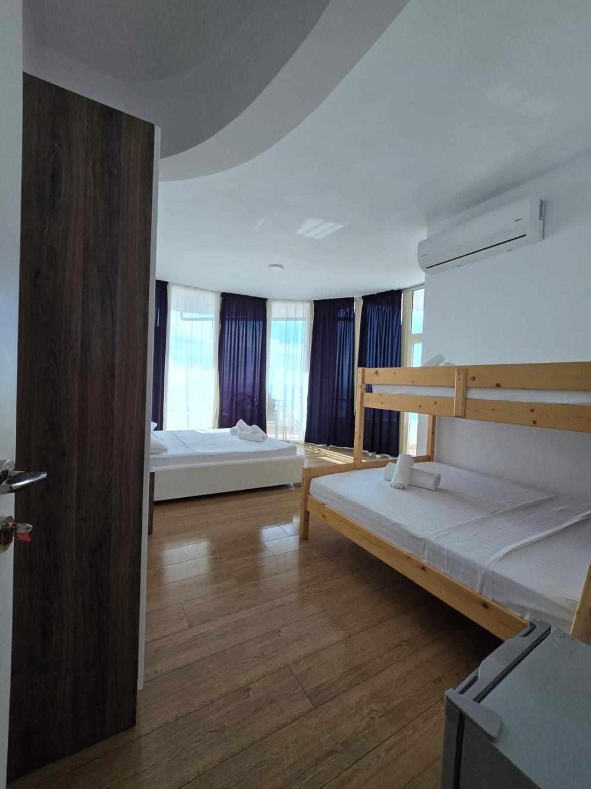 Blue Amr Hotell Škalngur Exteriör bild